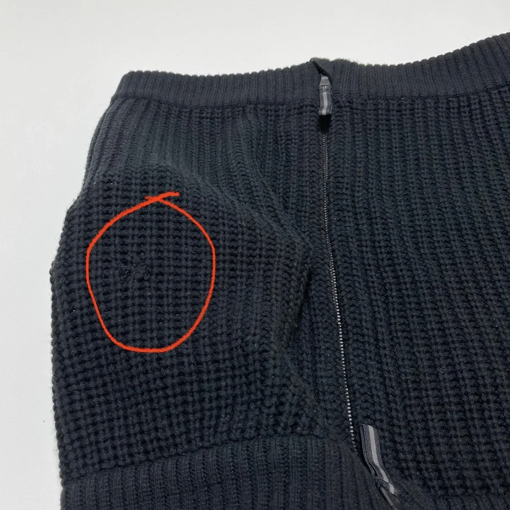 Lululemon Falling Freely Neck Warmer Scarf Knit Zip Up Black OS